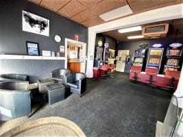 Commercial Hotel in Morgan - Lease
