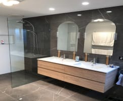 5 DAY SHOWER SCREENS MANUFACTURE & INSTALLATION INCOME YTD 31/12/25 - $315,659, ADJ PROFIT $80,60...