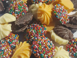 Diverse product range (5,000+ products), Outlet and Online Store #416