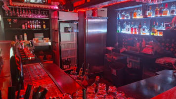 UNDER OFFER - Piano on High - A piano bar with a late night licence