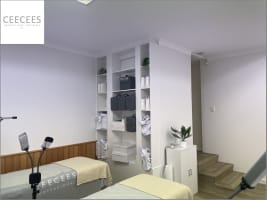 Turnkey Opportunity in Beauty Education with 6-Figure Income Stream - Act Now!