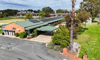 LEASEHOLD - Country Club Motor Inn, Deniliquin NSW - 1P0590