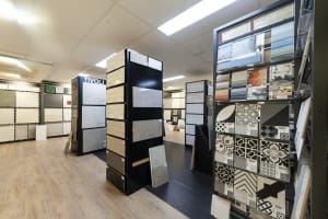 LEASEHOLD - Yarra Flooring & Blinds, Yarrawonga VIC - 1P0538