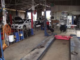 ESTABLISHED MECHANIC BUSINESS SELLING FREEHOLD WITH ADJOINING RESIDENCE