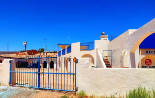 Radekas Downunder Motel