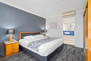 Nzg3auza1um4onxlxonb