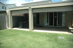 Exclusive - Caretaking Only in Paradise - ID 8837