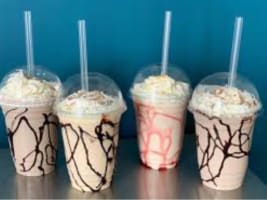 Popular Kiosk Opportunity in the Heart of Lake Haven