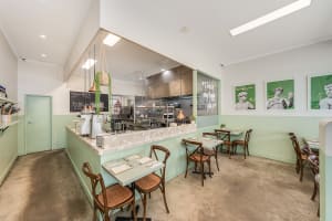CASUAL AND ADAPTABLE ADELAIDE HILLS RESTAURANT/CAFE