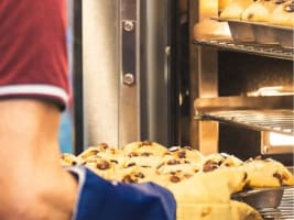 Muffin Break Kiosk in Prime Position in North Shore