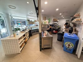 Licensed Corner Restaurant, 60+ Seats, Oracle Broadbeach