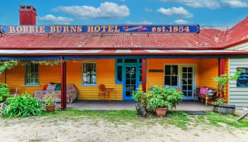 HISTORIC ROBBIE BURNS HOTEL   -  BUSINESS OPPORTUNITY HERE