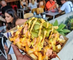 POPULAR RESTAURANT/TAKEAWAY IN BUSY BRUNSWICK