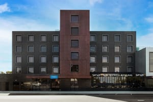 FIRST TIME EVER OFFERED – GIPPSLAND'S LEADING HOTEL INVESTMENT | Resort Brokers ID : FH009290