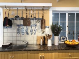 Established SA Wine Tour Operator: 25+ Years, Branded Fleet & Growth Potential