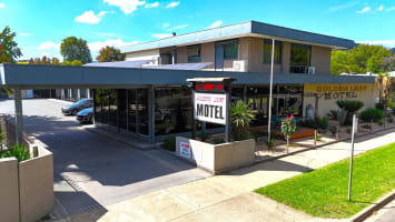 FREEHOLD - Golden Leaf Motel, Myrtleford VIC - 1P0584