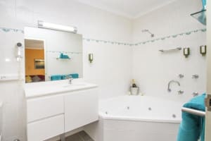 Freehold Coastal Motel For Sale