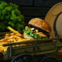 Busy Burger Business - Easy To Run