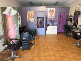 Established Local Salon - 40 Years* of Trade - Strong Commun