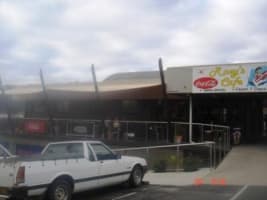 CAFE/TAKEAWAY - seating for 20 + another 50 alfresco.