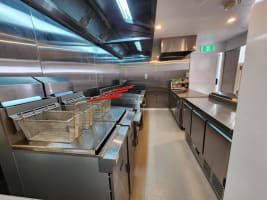 Ideally located restaurant/cafe/bar  (freehold available)