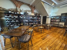 Port & Wine Seaside Hotel in historic Port Adelaide - Lease