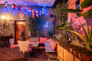 Stylish Wine Bar | Pizza | Private Laneway For Functions