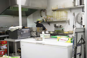 Indonesian & Malaysian Food in Busy Shopping Centre Location