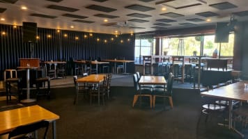 Missing Gorilla - A spacious family friendly pub and live music venue.