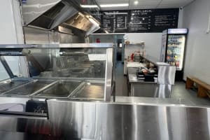 UNDER OFFER - Henty St Fish & Grill