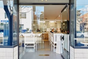Stylish Café in Prahran, High-End Fit-Out in Prime Location! (Our Ref: V2100)