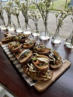 RARE HAMILTON NORTH CAFE FOR SALE - WALK IN WALK OUT