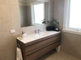 COUNTRY LIVING , CITY CLASS, FAR FROM THE RAT RACE, YOU’LL LOVE IT! - 2814ML