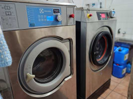 Established Dry Cleaners with Outstanding Growth Potential
