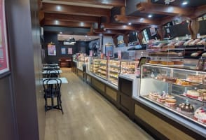 Iconic $16k+/Wk Flagship Ferguson Plarre Bakery – Moonee Ponds (Our Ref: V2099)