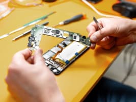 Pop Phones Franchise  Tech Retail & Repairs with National Brand Backing