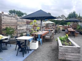 Cafe - Tasmania's Beautiful North Coast