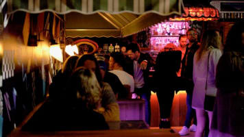 NEW PRICE - ​MUST BE SOLD - FLY LIE BAR – KEW