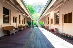 LEASEHOLD - Moyhu Hotel, VIC - 1P0514