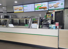AVAILABLE! Subway Franchise Henry St Loganholme! Low Rent, Lease to 2036! 5 days only! Remodelled!