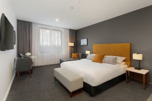 FIRST TIME EVER OFFERED – GIPPSLAND'S LEADING HOTEL INVESTMENT | Resort Brokers ID : FH009290