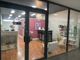 Hair & Beauty Salon + Freehold - Coolbellup Shopping Centre