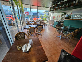 Wood-Fired Italian Gourmet Pizza DELI at Gumdale