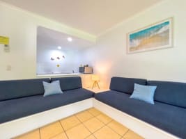 Exclusive - Fabulous Accommodation Business For Sale in Airlie Beach - ID 8365