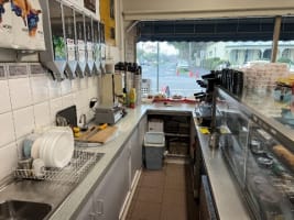 Convenience Store/Cafe in Clifton Hill (JASW0048)