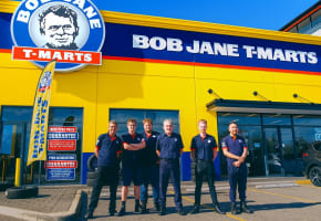 Think Big - Bob Jane T-mart Clarkson