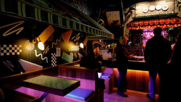 NEW PRICE - ​MUST BE SOLD - FLY LIE BAR – KEW