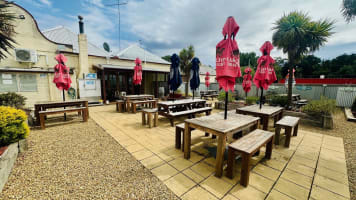 UNDER OFFER - National Hotel Clunes