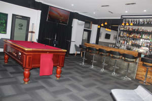 FREEHOLD PUB WITH ADDITIONAL OPTIONS (ACCOMMODATION/RESIDENCE/CAFE)