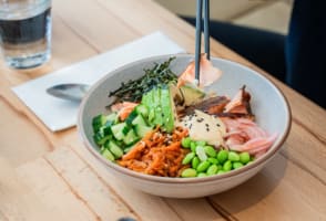 Iconic Inner North East Cafe taking $25,000 p/w (Our Ref: V2114)
